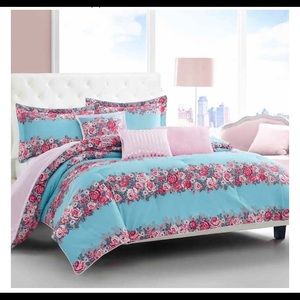 Betsey Johnson Comforter Set, Banded Floral
